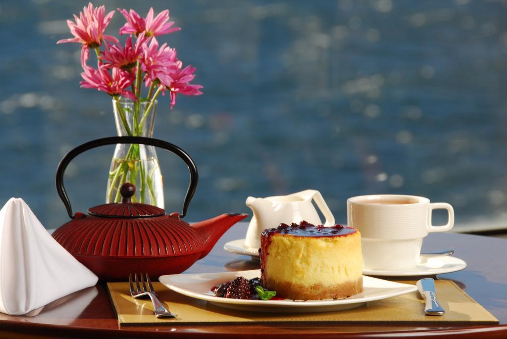 Alma Del Lago Suites & Spa Bariloche Buitenkant foto A tea party