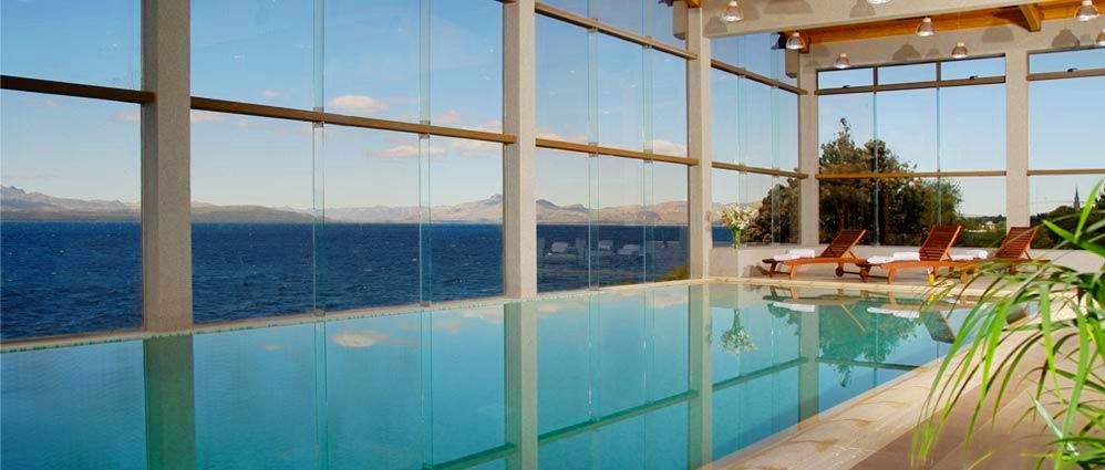 Alma Del Lago Suites & Spa Bariloche Buitenkant foto The pool at the hotel