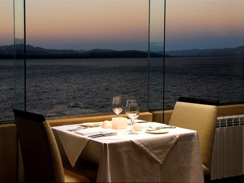 Alma Del Lago Suites & Spa Bariloche Buitenkant foto Restaurant