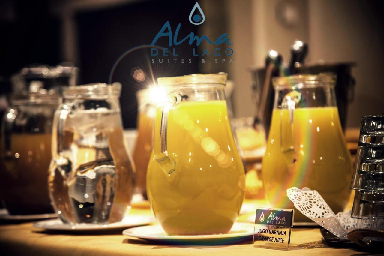 Alma Del Lago Suites & Spa Bariloche Buitenkant foto A pitcher of lemon juice